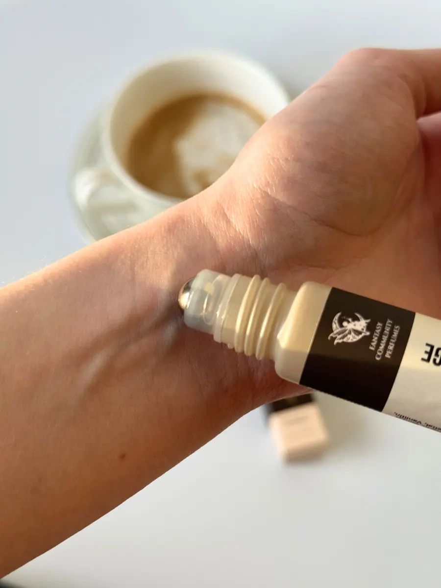 Масляні парфуми рол-он Coffee Lounge | Fantasy Community Perfumes